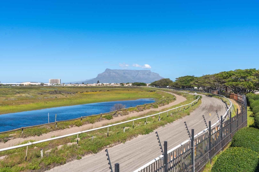 2 Bedroom Property for Sale in Royal Ascot Western Cape